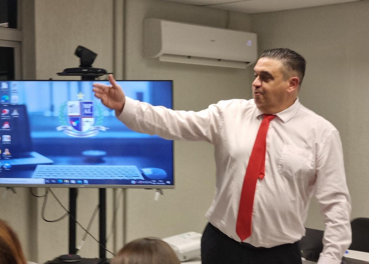 606F1BD0-16FC-4EAA-BA37-D4B04A4C6C09