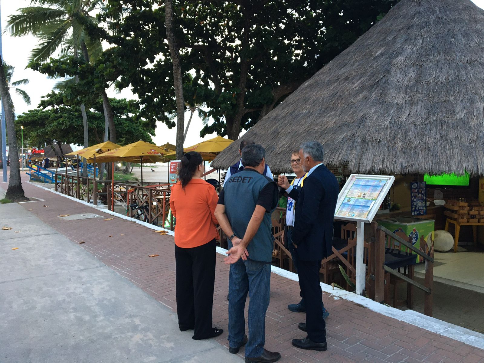 FISCALIZAÇÃO BARES ORLA MACEIÓ (6)