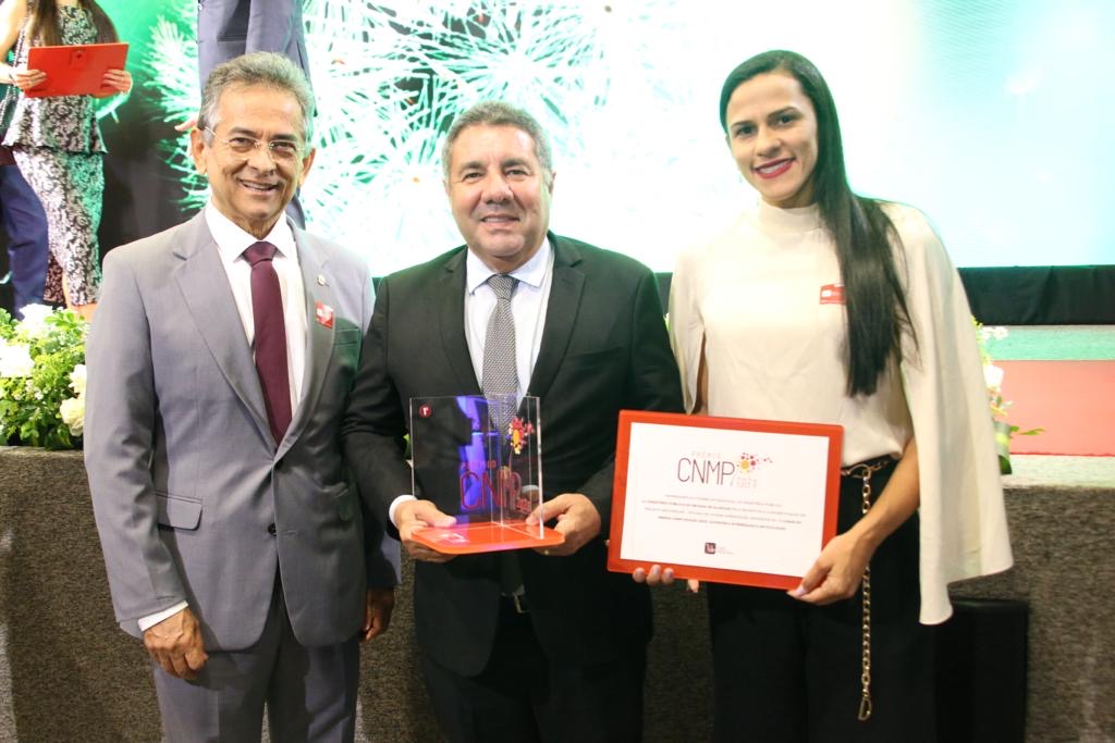 a5300141-1e5e-4a13-b572-9f428563b07d