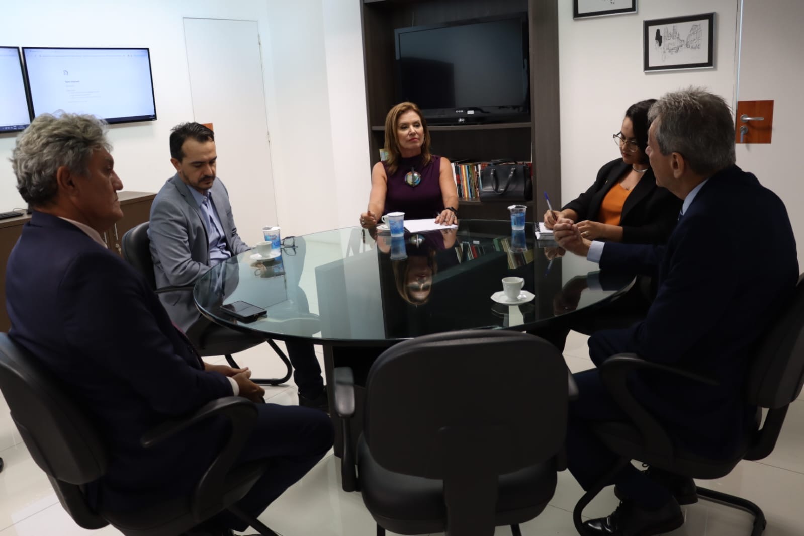 e36febee-a8fb-49b2-9c5c-2ce73b7ed41c