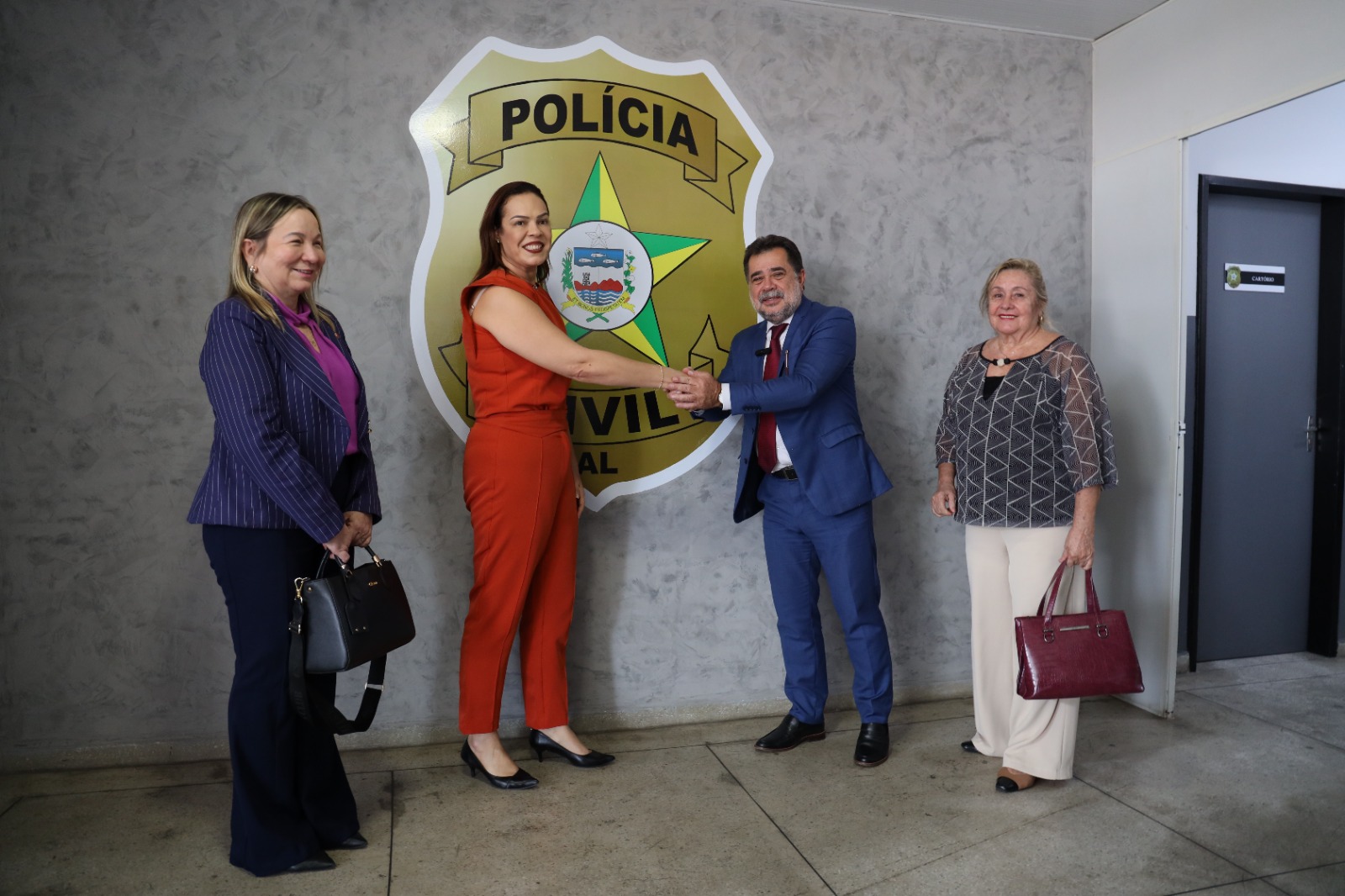 296f7d69-78a3-44d9-8c67-680158f4e2ac