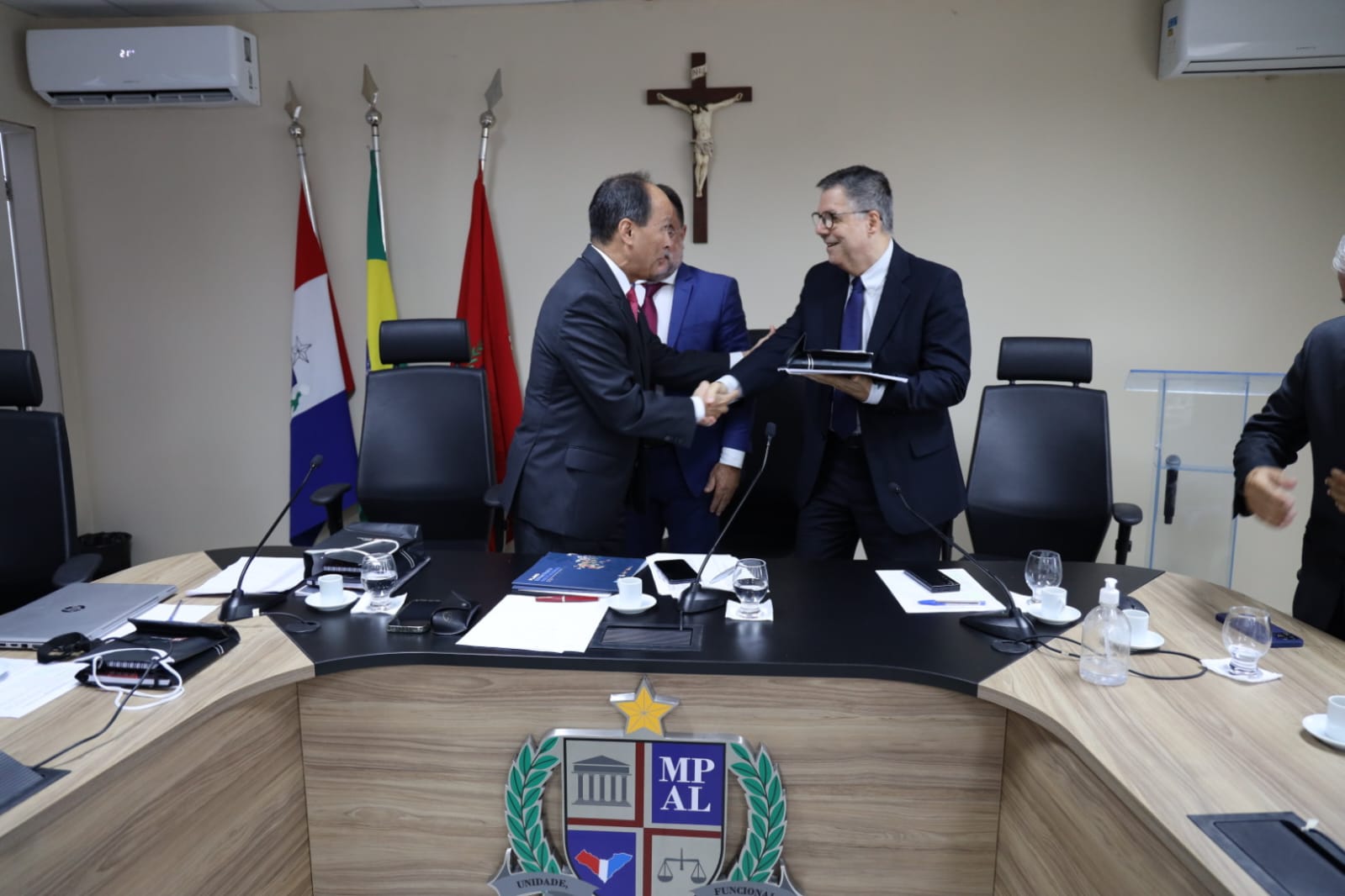 58f304c7-c4a0-42a3-b081-ae5b250ea3a1