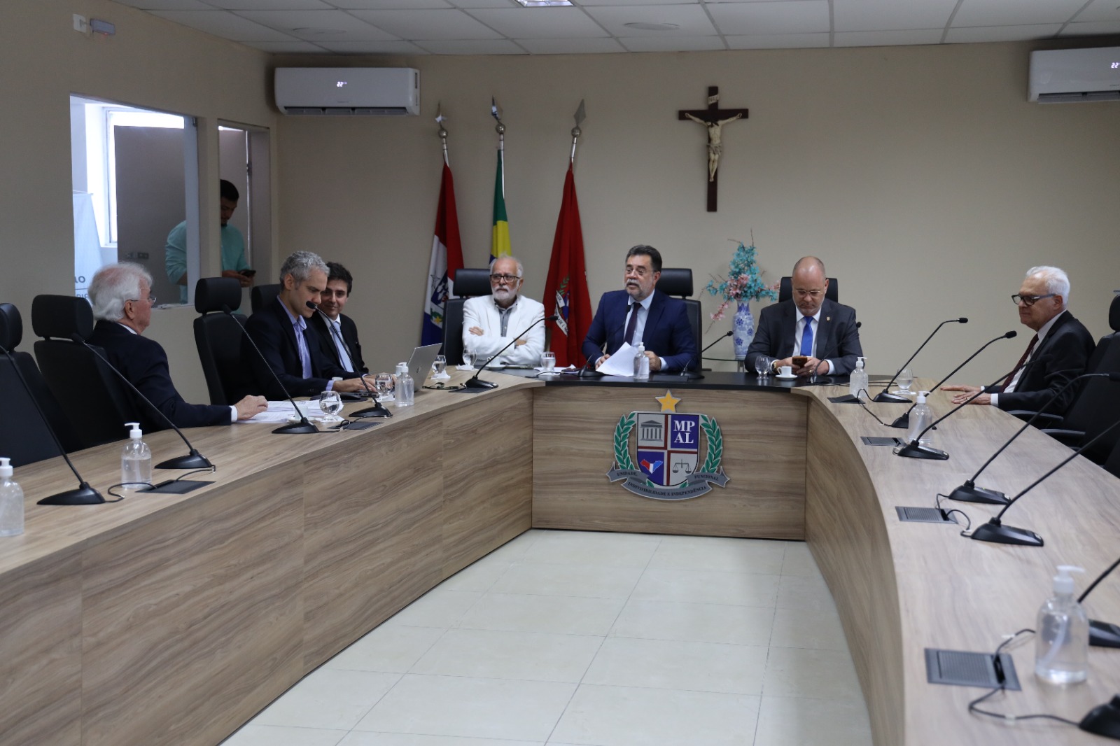 21182d25-e039-438b-b015-a0b4e3f270d5