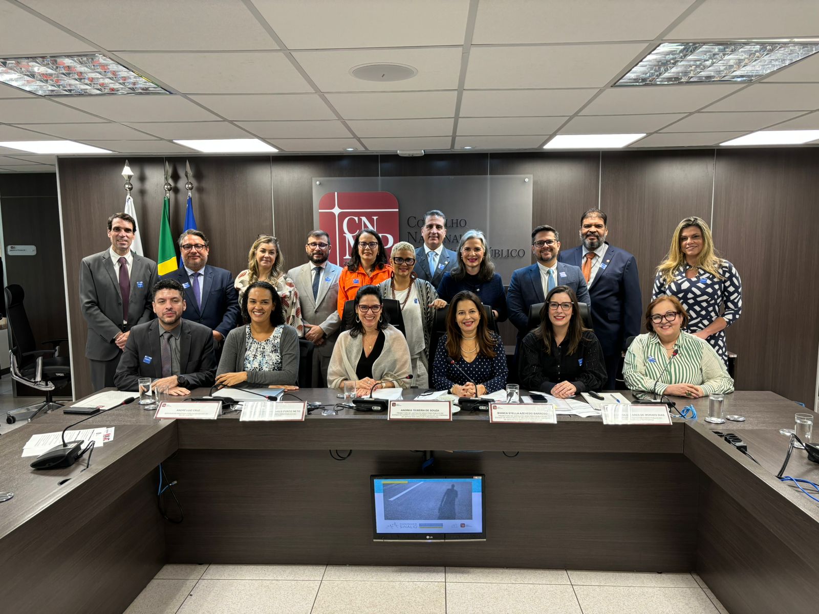 1df5e3c9-40cf-4482-a5f0-1155daa47576