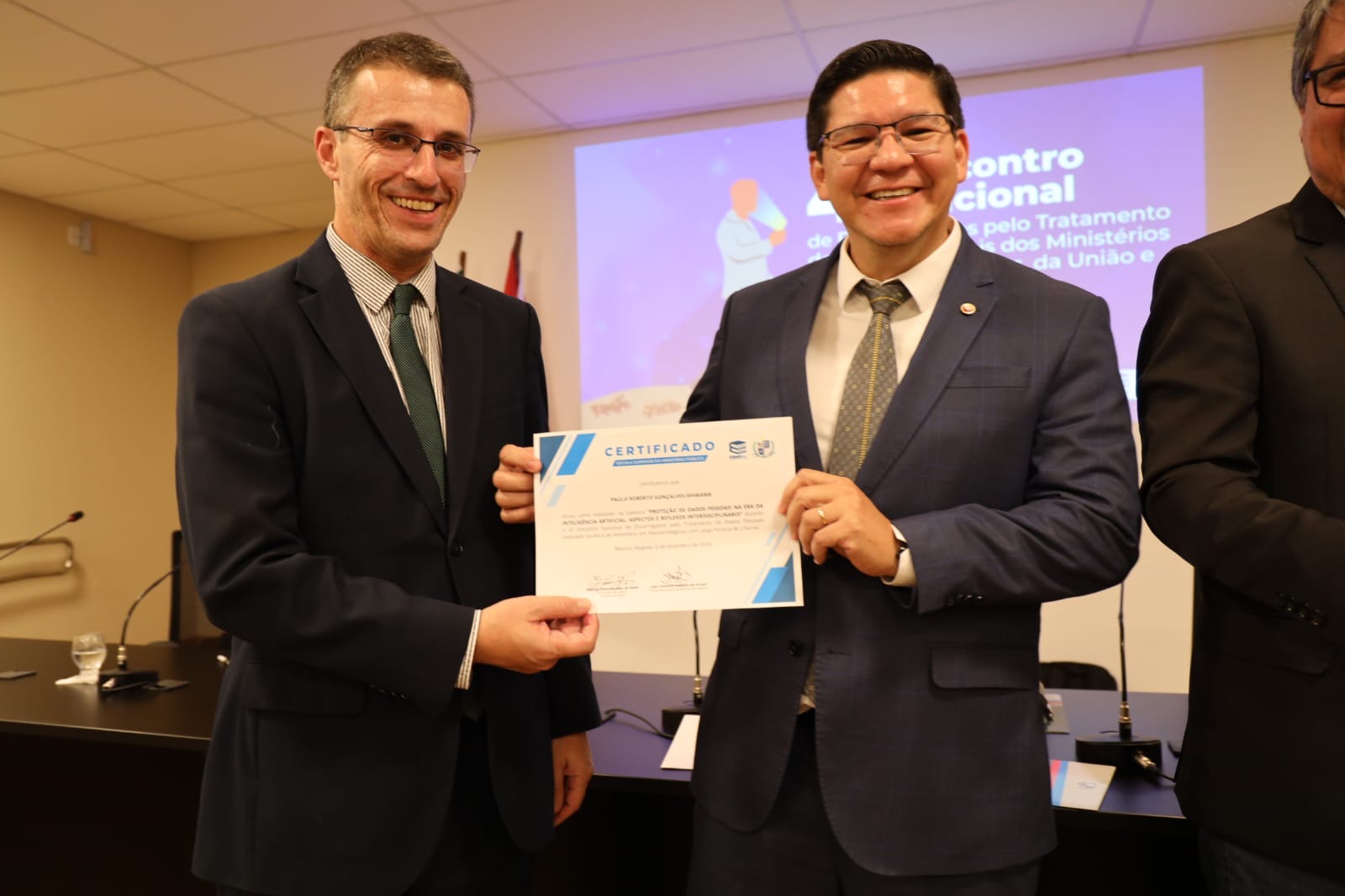 8b9bc52f-0850-4795-8c41-546b756dcf61