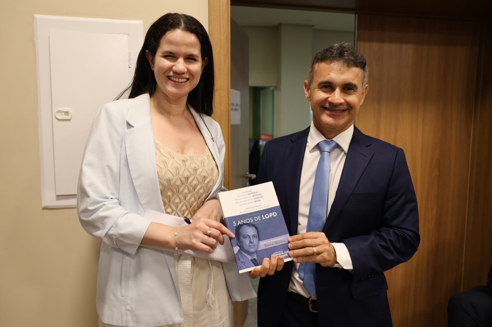 b97edad9-0031-4eb4-b88d-db57ebcb5bde