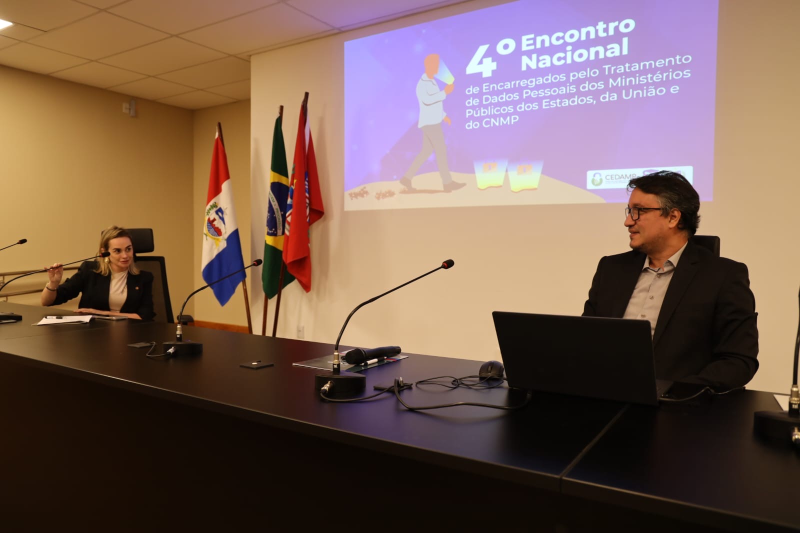 dc222d46-6b47-427a-b435-2bd2e43950f8