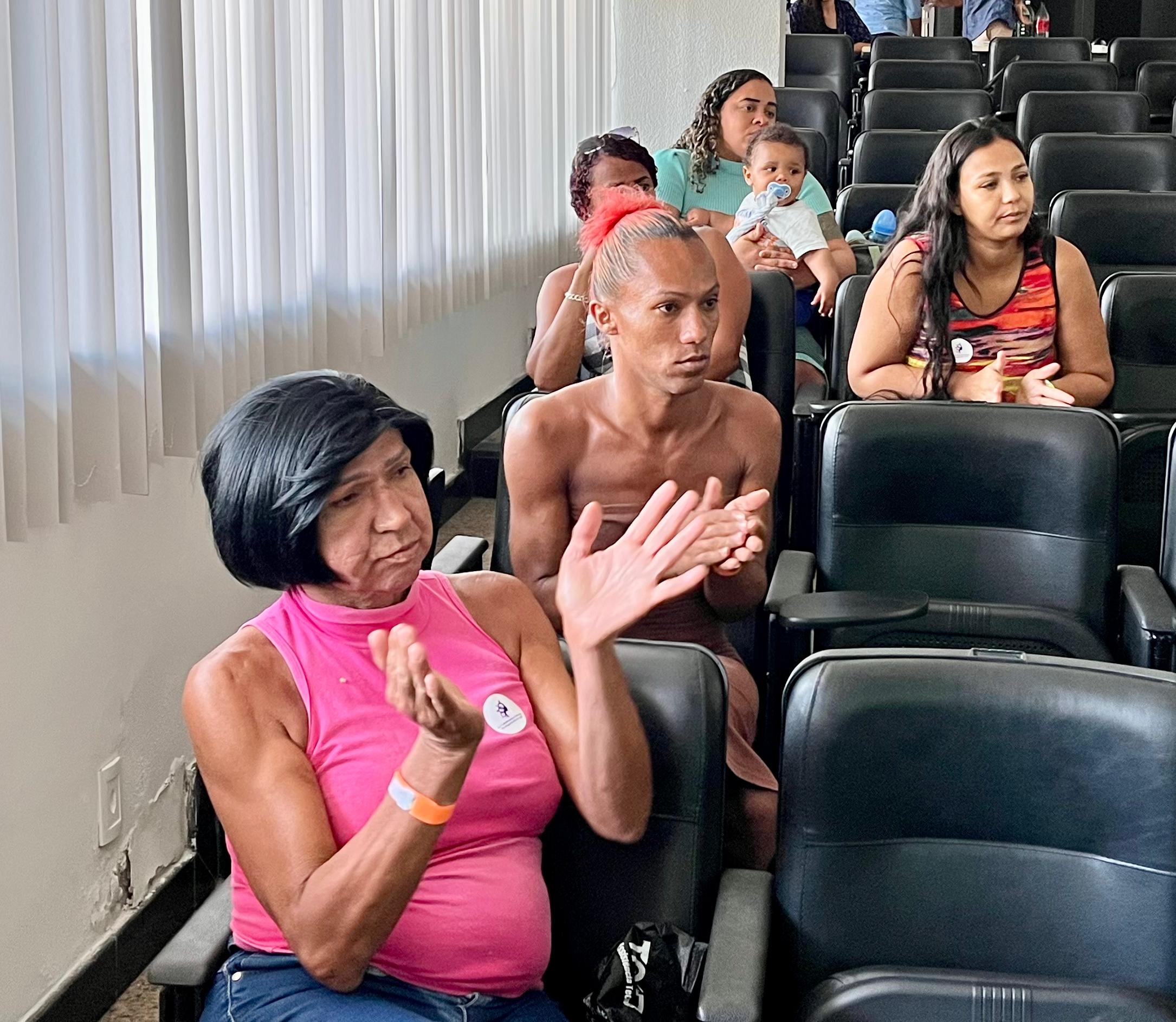 37bcd3d0-3aa5-424c-b733-5dad2005a1ca