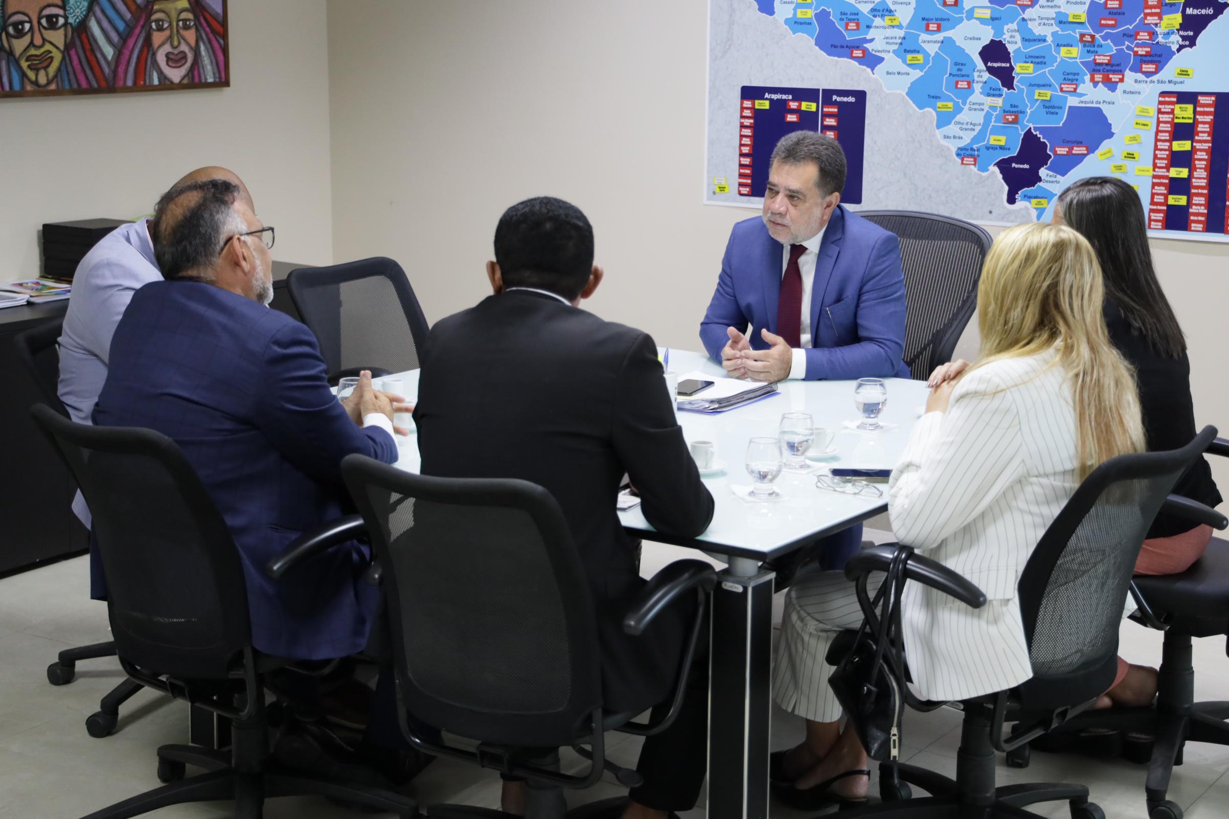 Reunião com prefeita de Palmeira dos Índios (8)