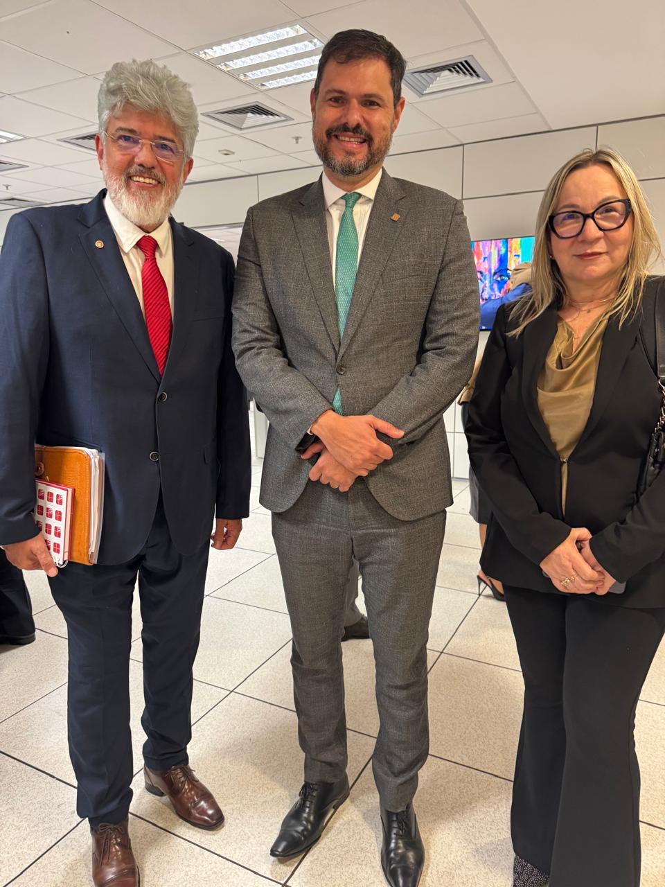 c7e04082-2a91-459b-b01e-5dd4d3fb7809