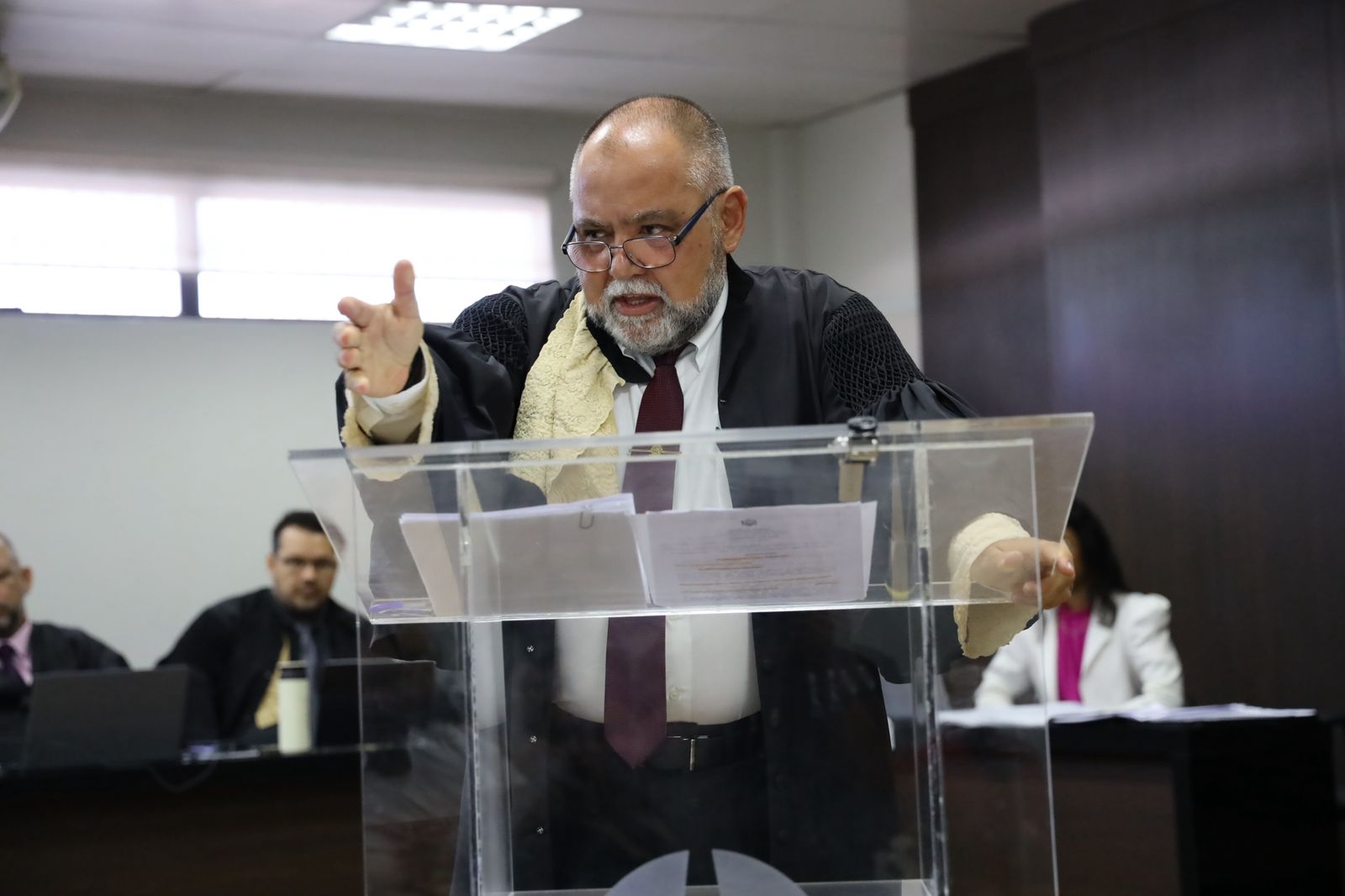 1adc8ac6-6513-4270-878d-da87ad48a12d