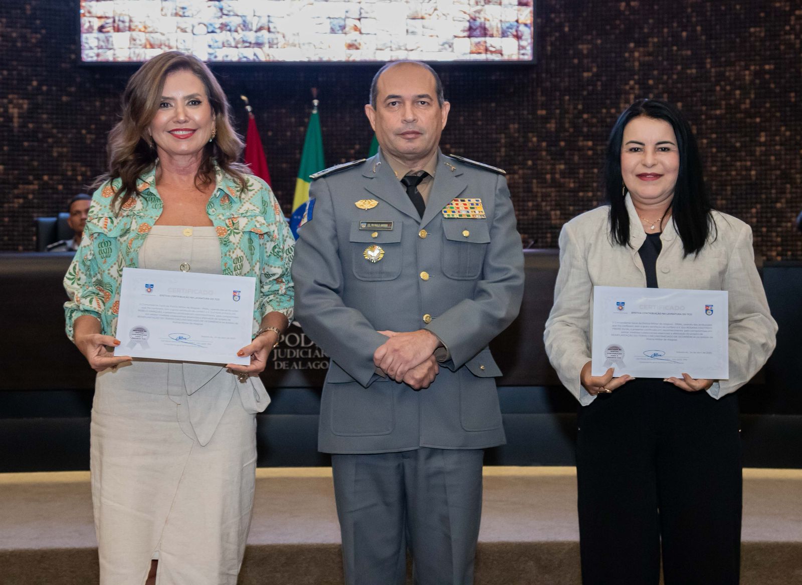 5c932651-2687-4e02-8a40-b99e230cd120