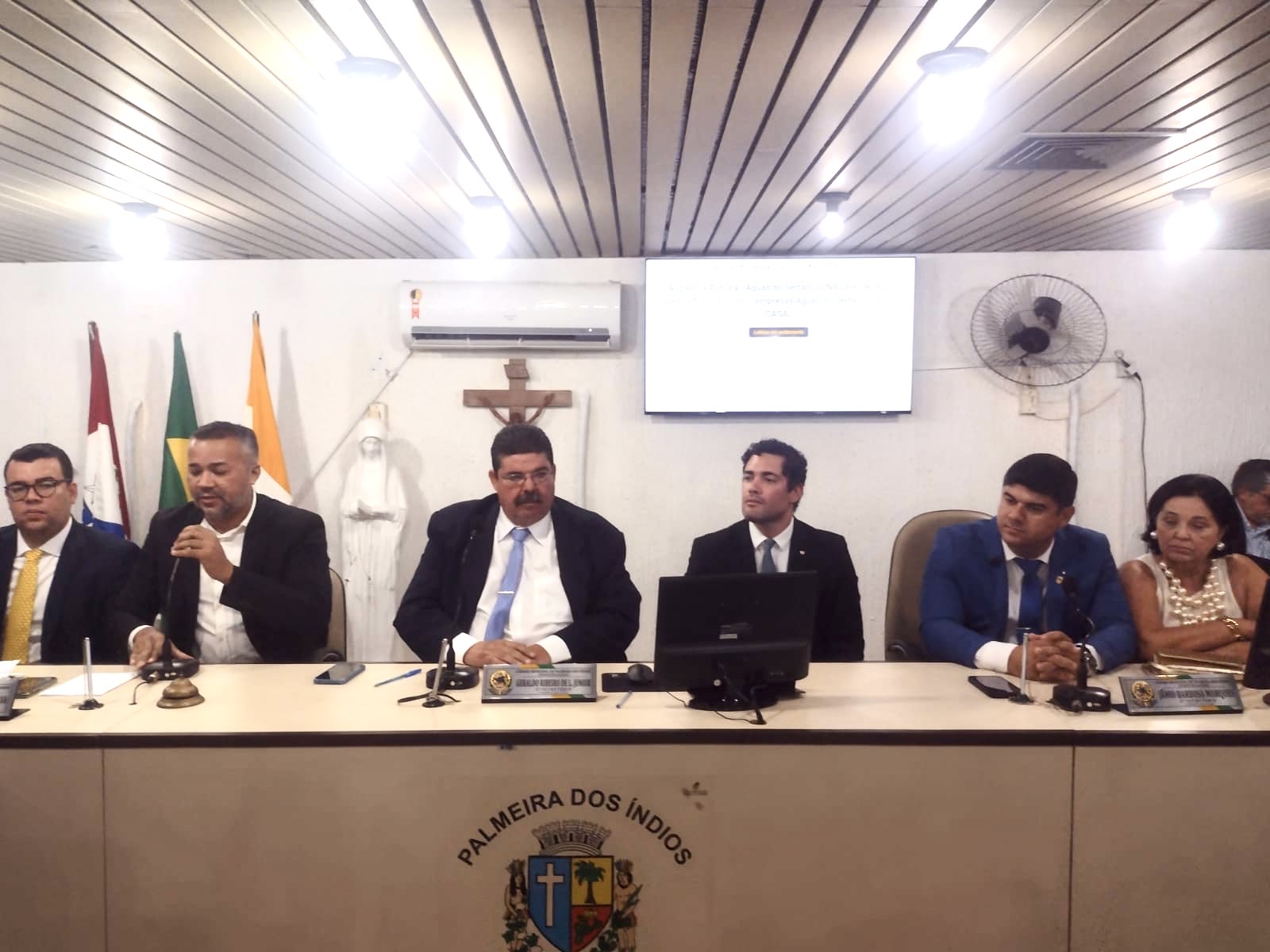 a664f198-9f44-4ecf-b39e-43d2b349eba9