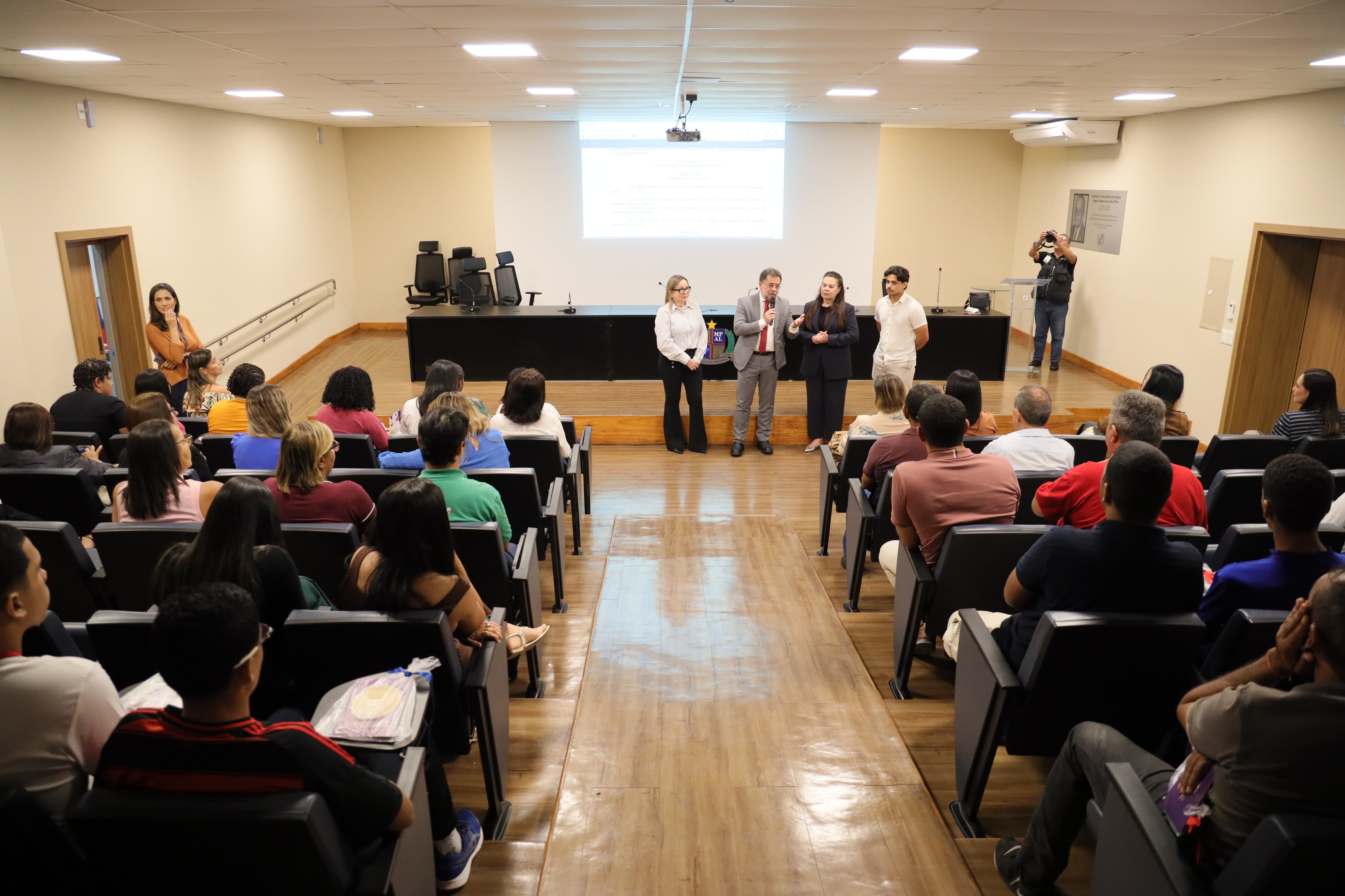 MPAL é o primeiro Ministério Público do país a receber socioeducandos em projeto de cidadania e memória institucional