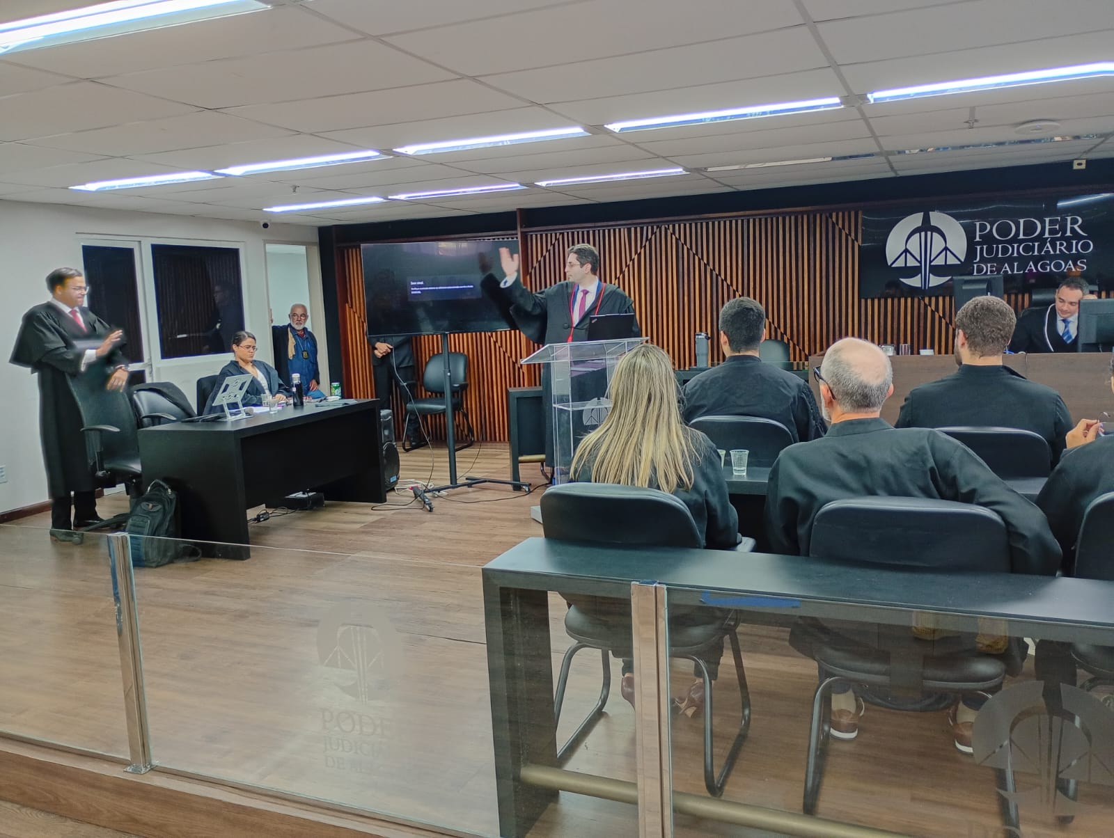 Na contramão: Com atuação firme do MPAL, acusado de matar duas pessoas e lesionar gravemente outra na Fernandes Lima é condenado