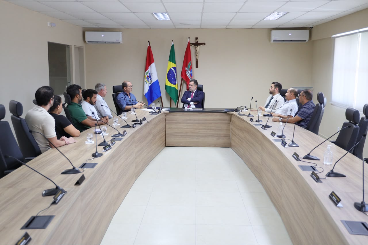 PGJ Lean Araújo recebe representantes da Ceasa e analisará questionamentos sobre projeto de concessão para a Central de Abastecimento
