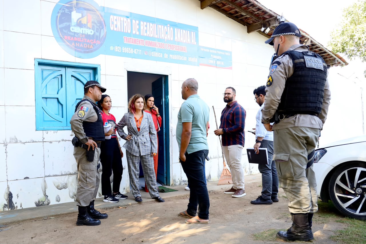 Ministério Público de Alagoas encontra diversas irregularidades e libera dependentes químicos mantidos compulsoriamente em clínica de Anadia
